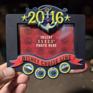 Disney Cruise Line 2016 Photo Frame Magnet